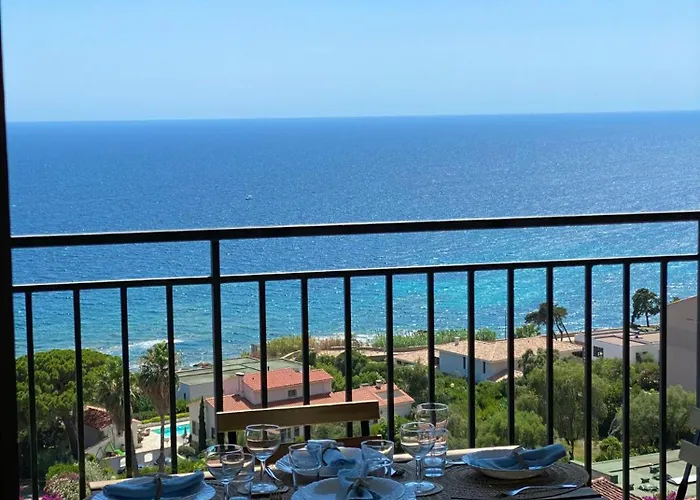 Vue Exceptionnelle !! Bien Calme Et Lumineux Sur La Prestigieuse Route Des Sanguinaires A Apartment *